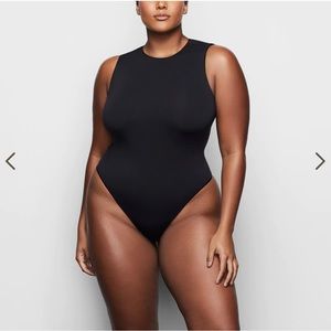SKIMS Essential Crew Neck Sleeveless Bodysuit